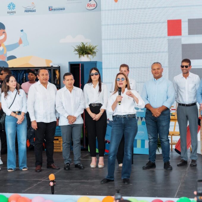 Alcaldía del DN realiza tercera edición de Plásticos por Útiles Escolares; recolecta 16.5 millones de botellitas