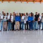 Gobierno entrega RD$21 millones en bonos a 48 productores para enfrentar sequía y cambio climático 