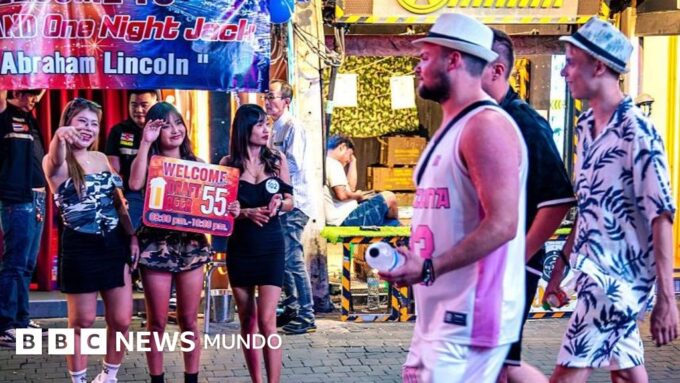 Pattaya, la aldea de pescadores en Tailandia que la guerra de Vietnam convirtió en "la ciudad del pecado"