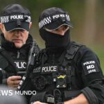 Arrestan a 5 sospechosos de preparar un atentado tras un "incidente grave" cerca de una base aérea británica utilizada por el ejército de EE.UU.