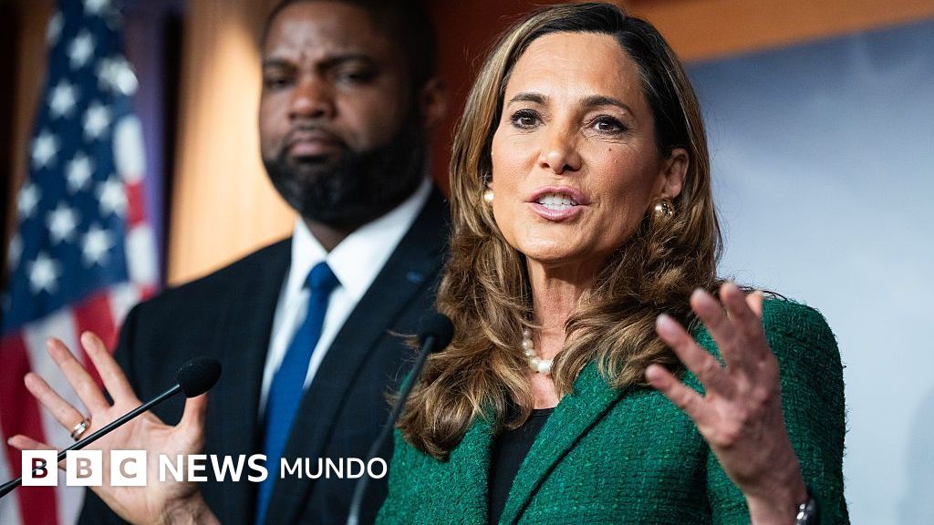 "Ha ido demasiado lejos": el mensaje a Trump de la congresista republicana María Elvira Salazar en plena ola de arrestos y deportaciones