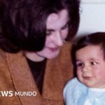 "Me dijeron que jamás lo volvería a ver": las más de 250.000 solteras que fueron forzadas a dar sus hijos en adopción a mediados del siglo pasado en Reino Unido