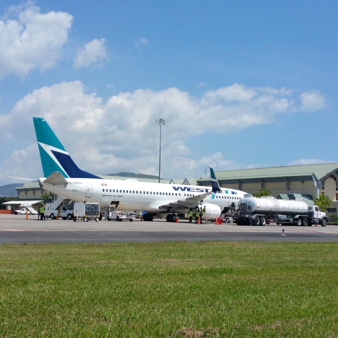 Aerodom amplía conectividad con Canadá ante aumento de la demanda