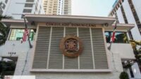 Dominicanos acuden al consulado de NY a solicitar pasaporte electrónico, pese a alerta meteorológica