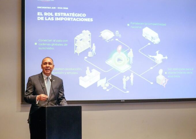 Aduanas destaca aporte del sector importador al fortalecimiento de la competitividad nacional   