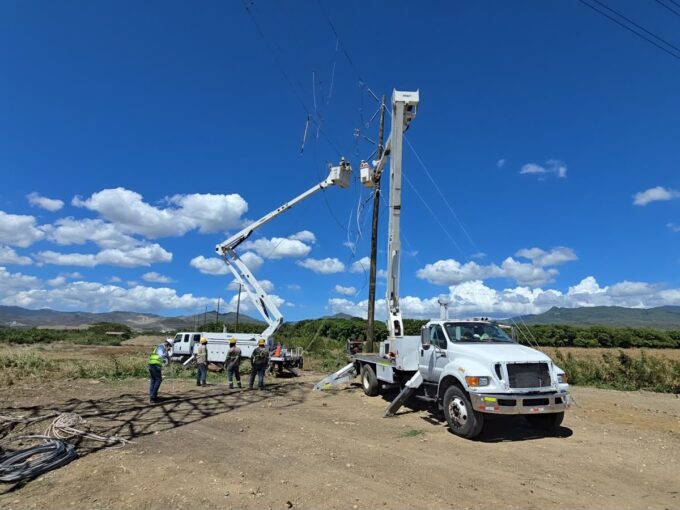 ETED ejecuta adecuaciones en líneas de transmisión para facilitar construcción de la circunvalación de Navarrete