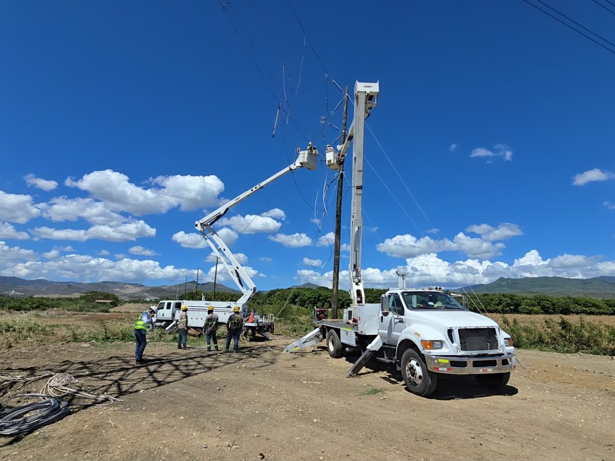 ETED ejecuta adecuaciones en líneas de transmisión para facilitar construcción de la circunvalación de Navarrete