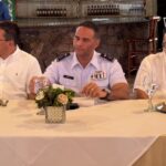 Comandante de la Base Aérea de Puerto Plata se reúne con miembros de la prensa