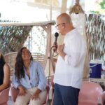 Domínguez Brito y Nati Casado se reúnen con jóvenes y comunitarios en La Ciénaga de Cabarete