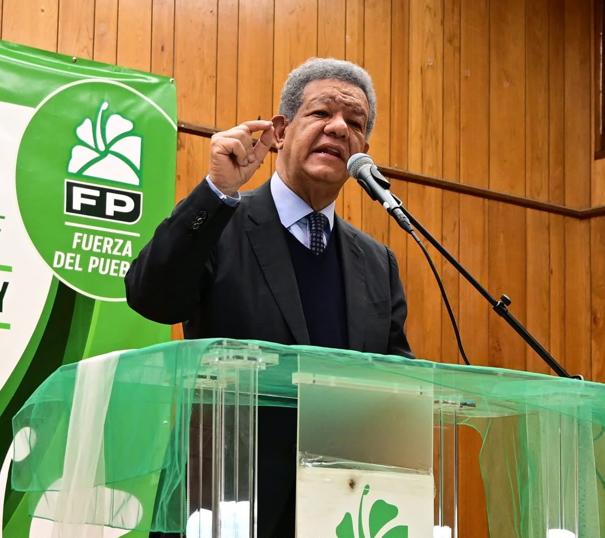 Leonel Fernández durante juramentación en NJ rechaza eliminar el voto de los dominicanos en el exterior