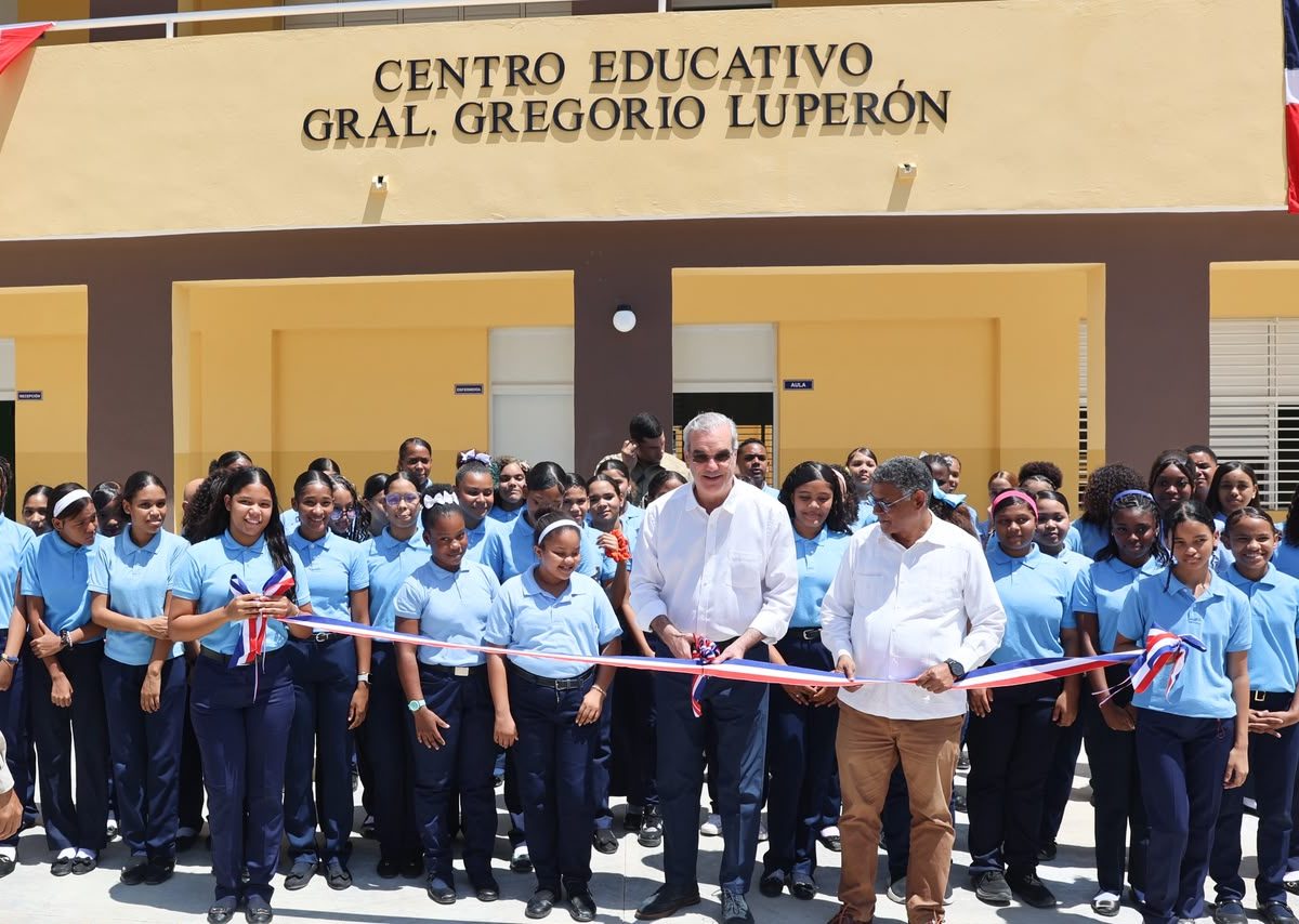 Abinader entrega nuevas escuelas y un liceo en Puerto Plata en beneficio de más de 3,200 estudiantes