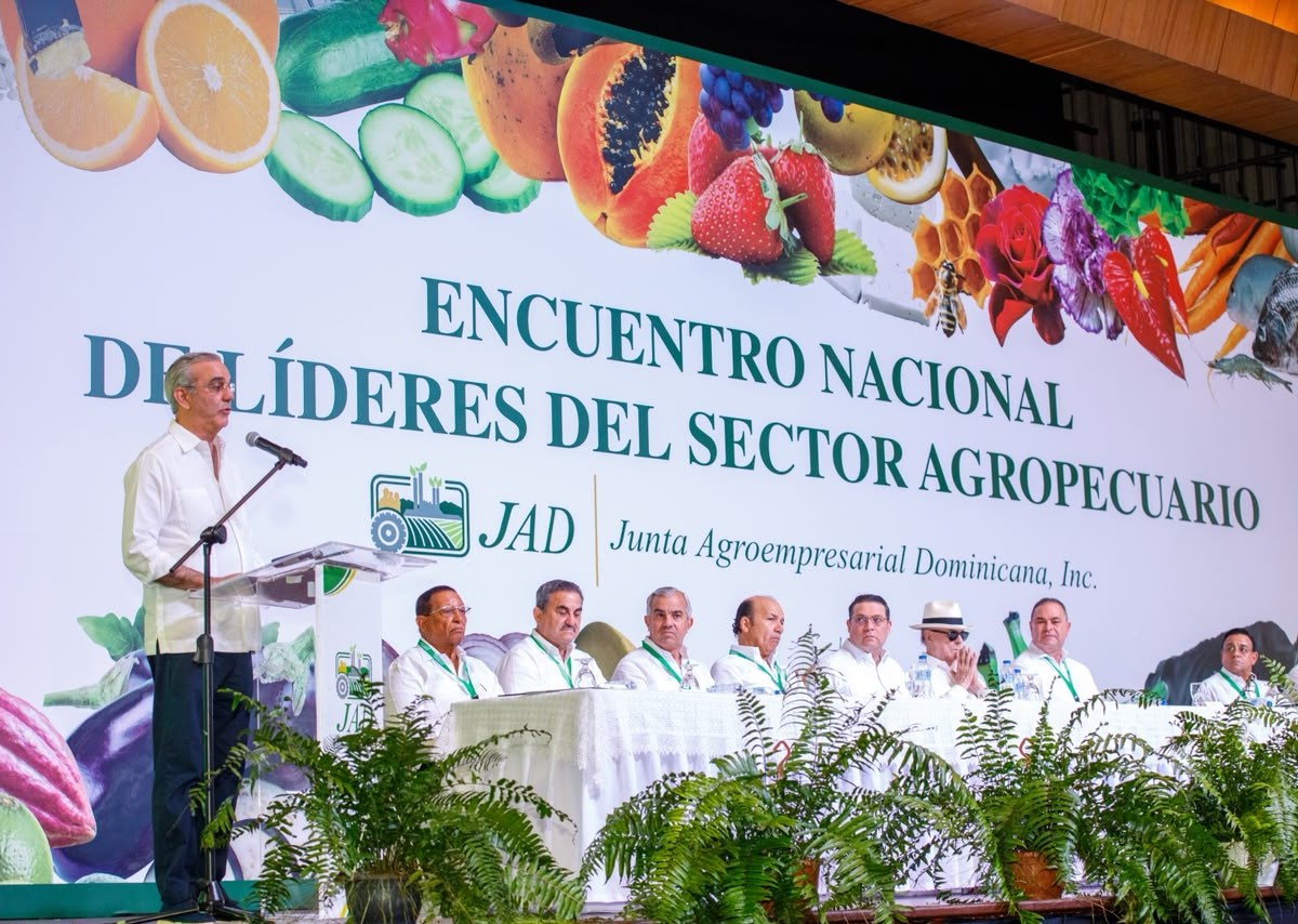 Abinader destaca avances del Gobierno en mecanización agrícola para elevar la productividad