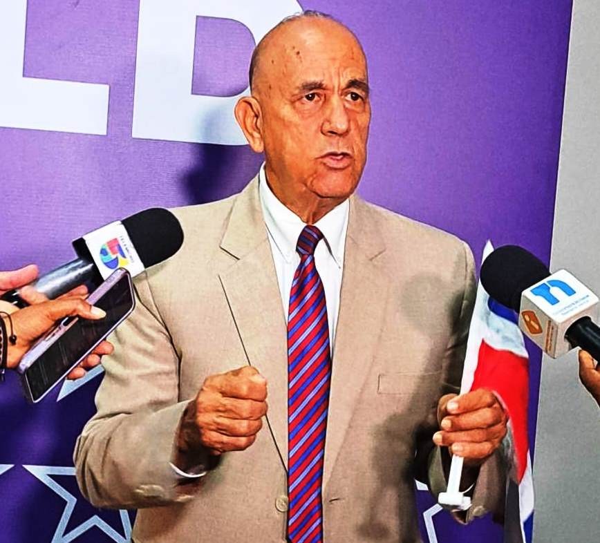 Luis de León: La democracia está en peligro y la oposición tiene que unificarse