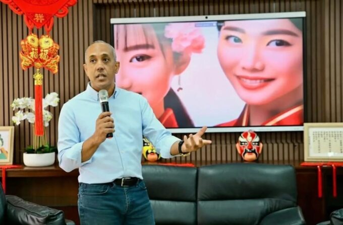Cendoesch pide reglas iguales para comercios y cuestiona operativos contra establecimientos chinos