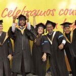 PUCMM celebra graduación y llama a actuar sin “ciclos políticos” frente a resultados de PISA
