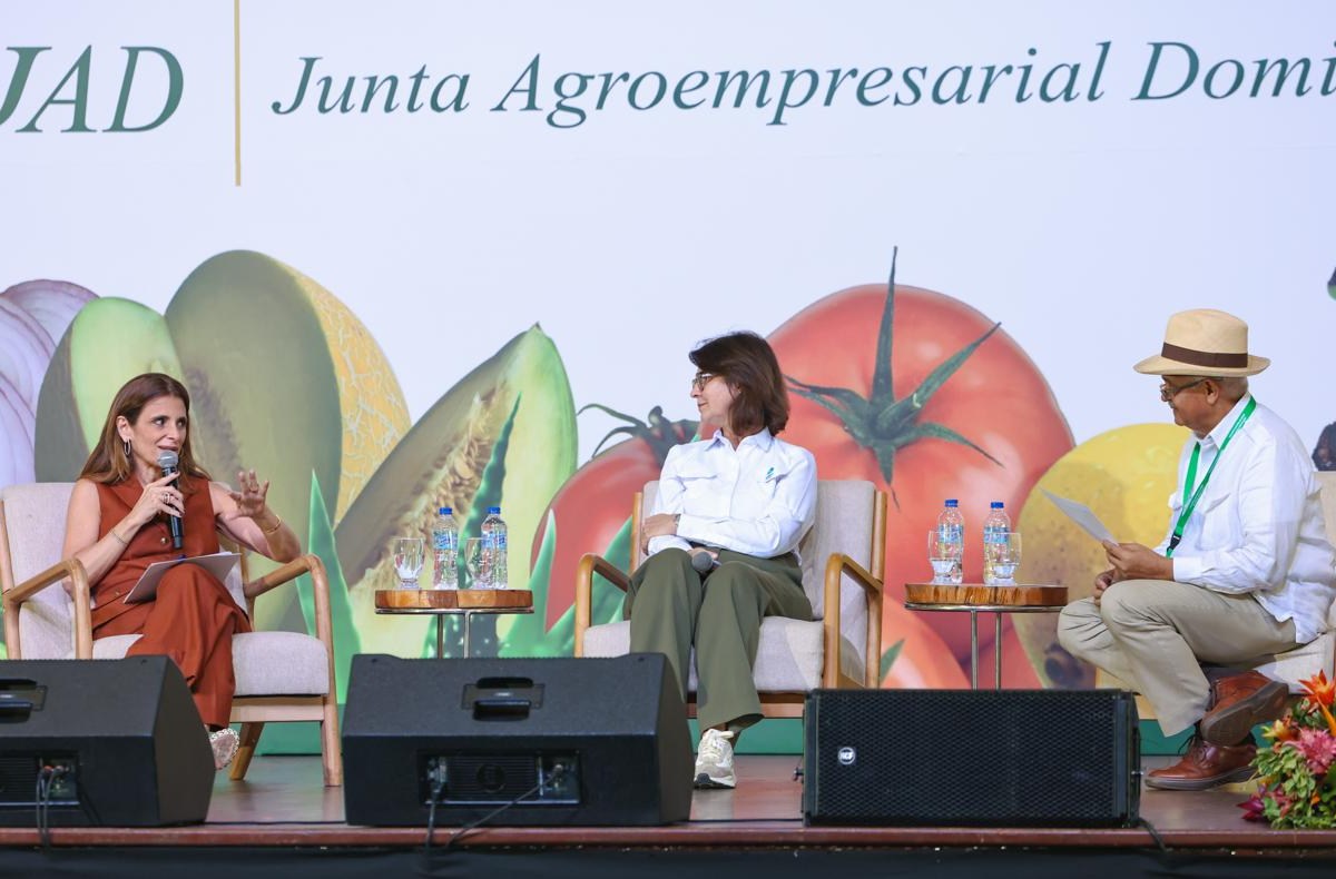 Ligia Bonetti propone más formación práctica para preparar el talento que necesita el país