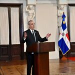 Abinader asegura “la oración que llega al corazón también tiene que reflejarse en nuestras acciones”; ora por RD