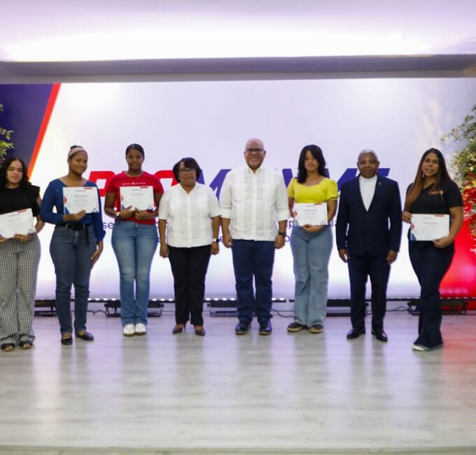 Promipyme entrega RD$72 millones en créditos a 350 emprendedores de Barahona