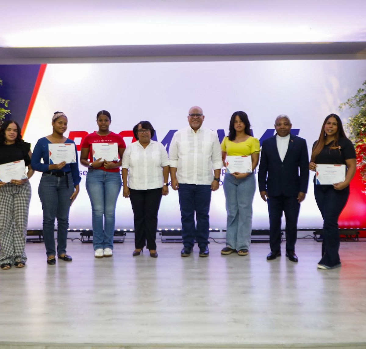 Promipyme entrega RD$72 millones en créditos a 350 emprendedores de Barahona