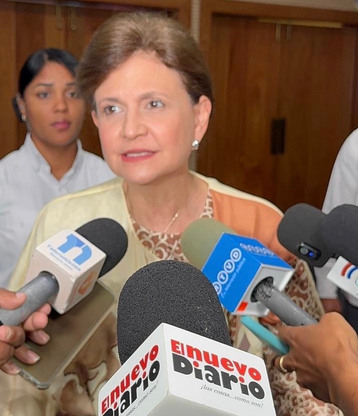 ¡Qué cosa! Se va la luz mientras vicepresidenta explicaba las alzas en las facturas eléctricas