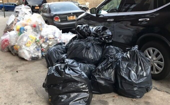 Residentes en NYC serán multados a partir de septiembre si no sacan la basura en contenedores