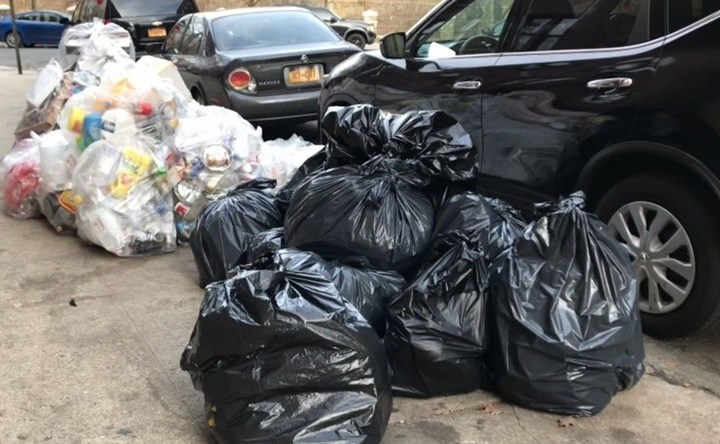 Residentes en NYC serán multados a partir de septiembre si no sacan la basura en contenedores
