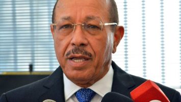 Montás asegura que el crecimiento económico que reporta el Gobierno no se refleja en los dominicanos