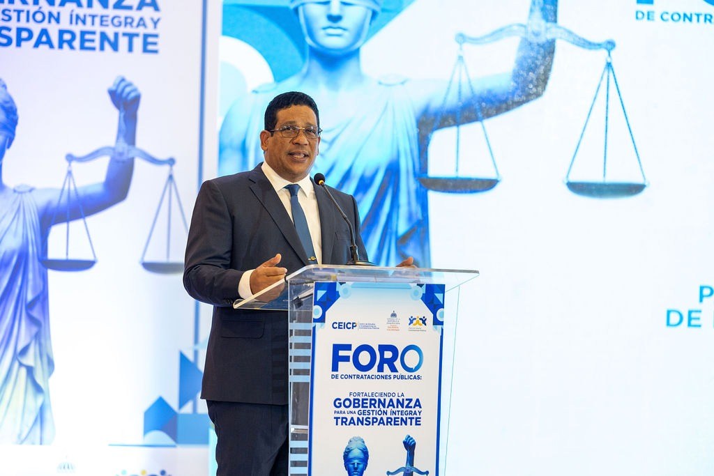 Contrataciones Públicas emite nuevo reglamento para regular selección y labor de peritos