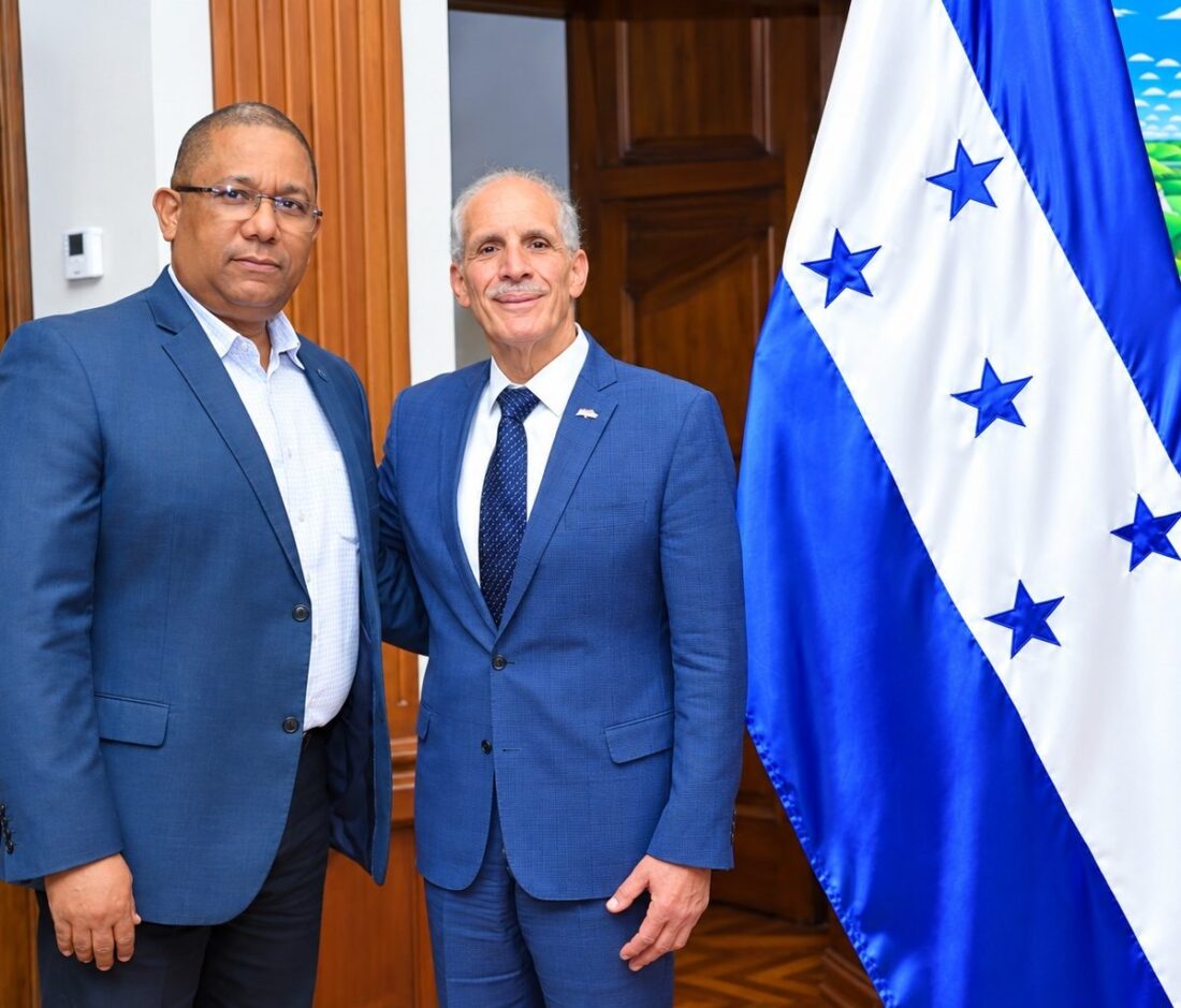 Promueven Cacao Green Ecoluxury en encuentro empresarial de inversión y turismo en Honduras