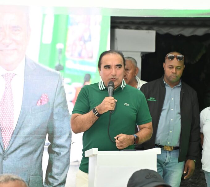 Víctor Pavón cuestiona gestión de Betty Gerónimo y la califica como una “tragedia municipal”