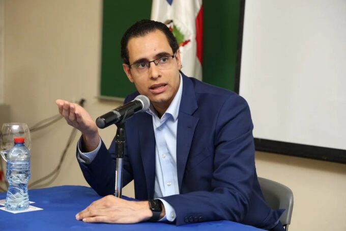Juan Ariel Jiménez califica de “alarmantes” resultados de PISA 2025 para RD