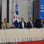 Presidente advierte cárcel de hasta 30 años para quienes afecten parques nacionales; lo llama “terrorismo ambiental”