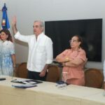 Presidente Abinader toma juramento al voluntariado del hospital Dr. Antonio Trueba
