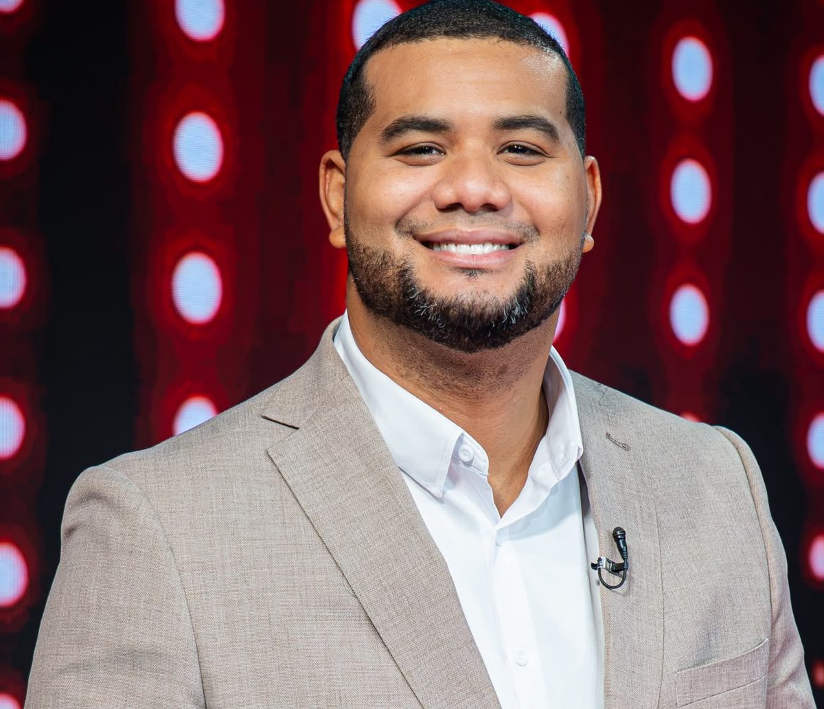 Darian Vargas llama a fortalecer la educación para que RD aproveche la inteligencia artificial