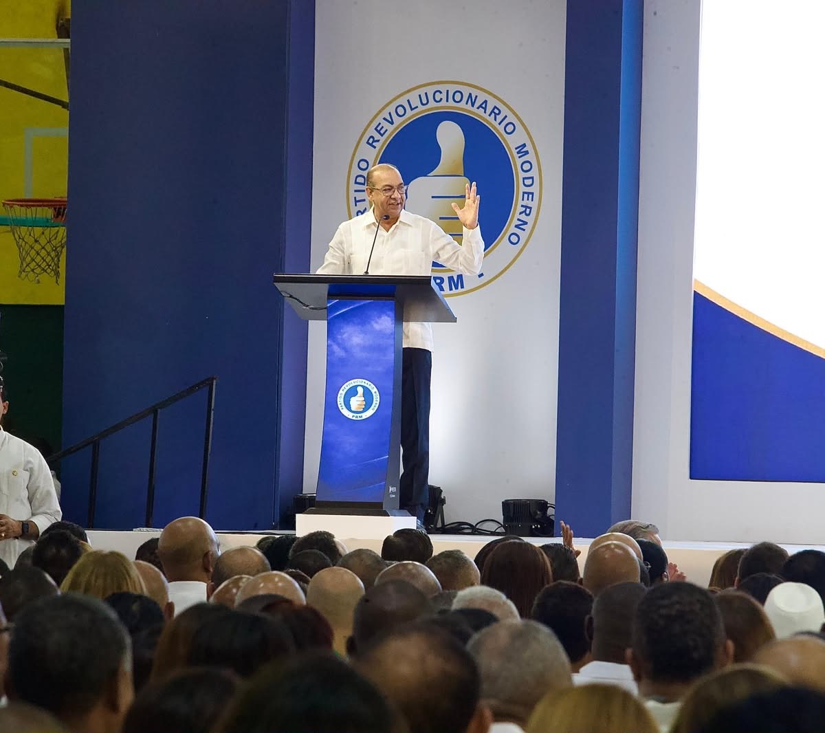 Deligne Ascención asume vicepresidencia ejecutiva del PRM y llama a cuidar la unidad: “El 28 puede ser todavía mejor”