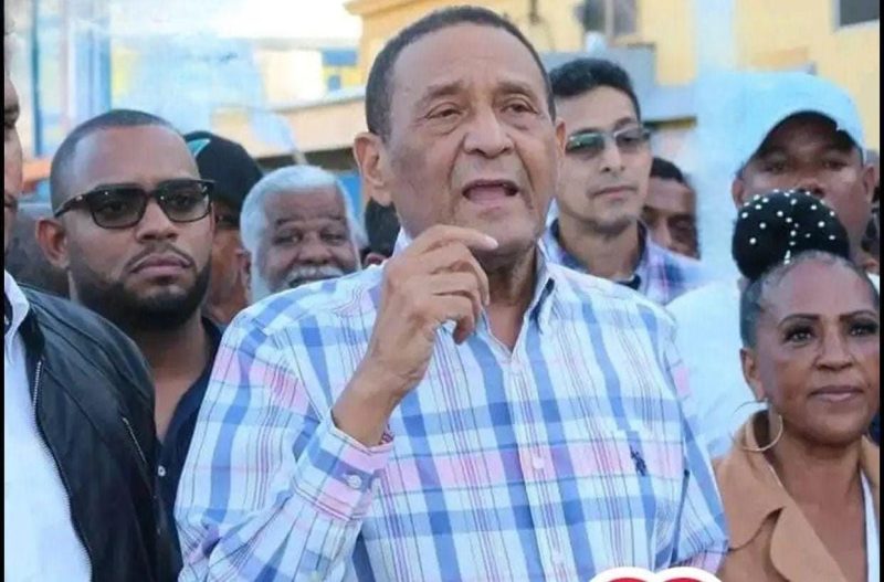 Fiquito Vásquez rechaza eliminación del voto en el exterior