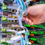 Qué es la fotónica y cómo puede lograr que los centros de datos de la IA consuman menos agua y energía