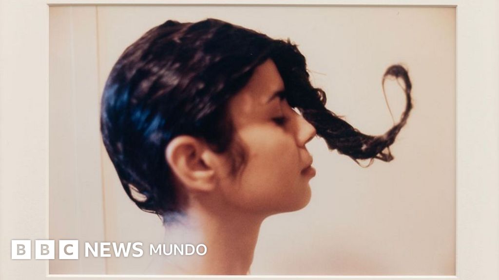 "Una vez que la ves, no puedes dejar de pensar en ella": Ana Mendieta, la artista que desafió límites con su cuerpo y cuya misteriosa muerte sigue dividiendo al mundo del arte