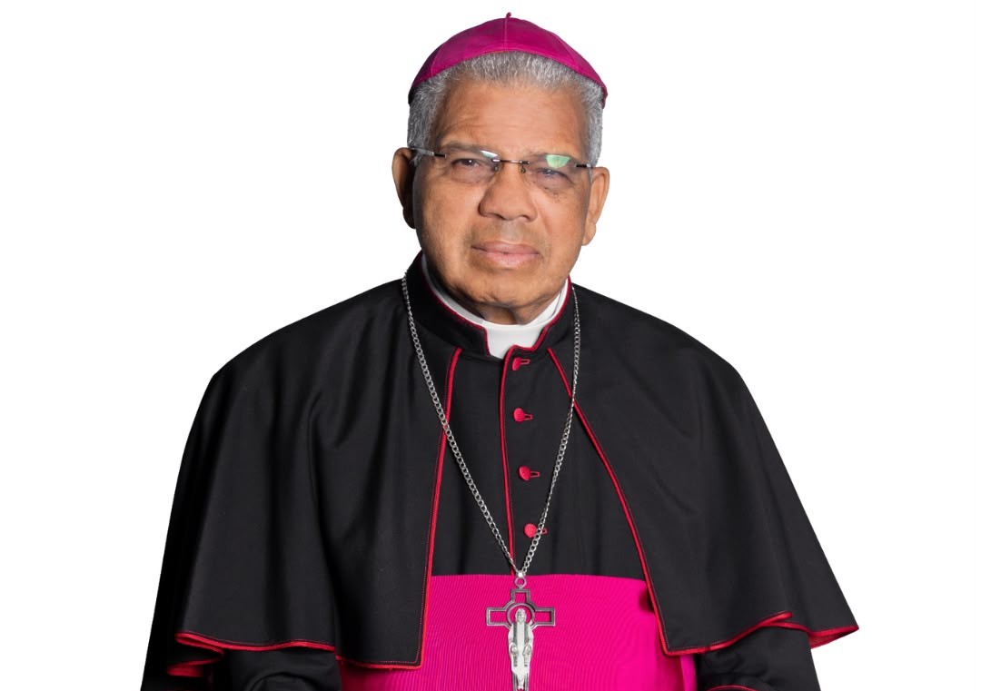 Papa acepta renuncia de Ozoria y nombra sucesor