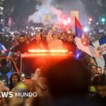 El líder serbio Aleksandar Vucic reconoce la derrota electoral ante un movimiento de protesta liderado por estudiantes