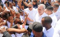 Abinader retomará agenda nacional con inauguraciones y entrega de apartamentos y títulos