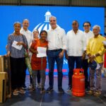 Abinader encabeza entrega de ayudas para más de 9,400 hogares vulnerables en Santiago