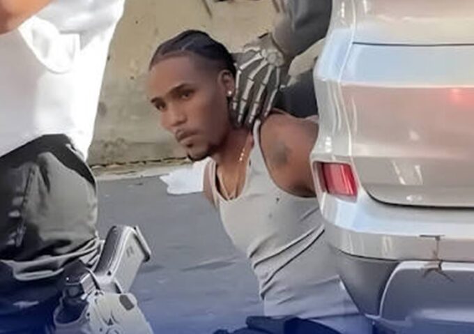 Activista llama a reflexionar tras arresto de dominicano herido de bala en operativo del ICE