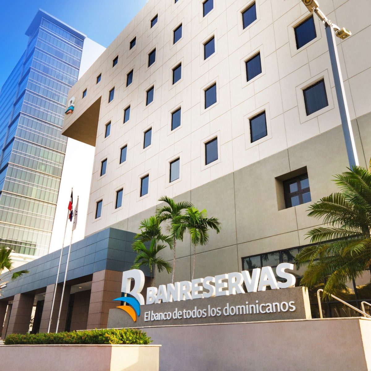 Banreservas gana premio a la mejor oficina de gestión de proyectos de América y pasa a final mundial