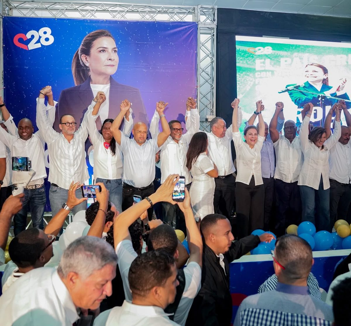 Carolina juramenta comando de campaña en Circunscripción 3 de la capital, territorio con 273 mil electores