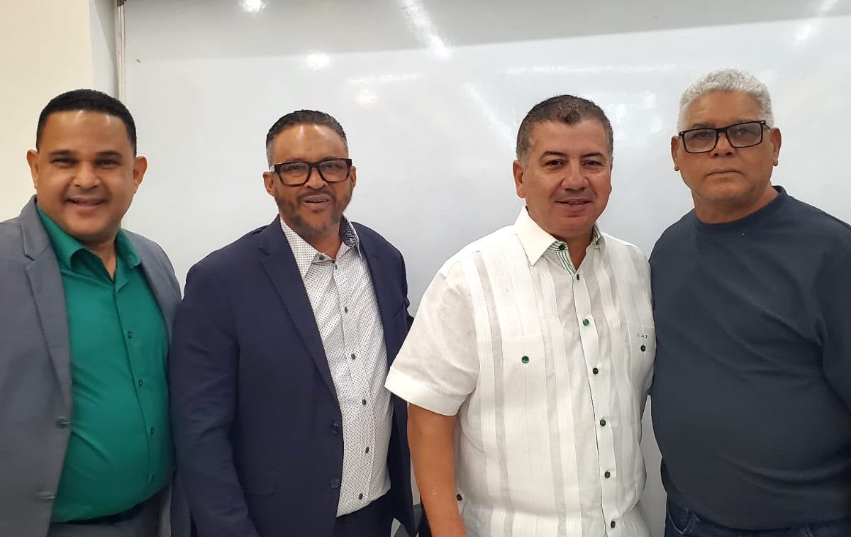César Fernández presenta RD44 en Puñal y destaca labor organizativa de Vinicio Guzmán