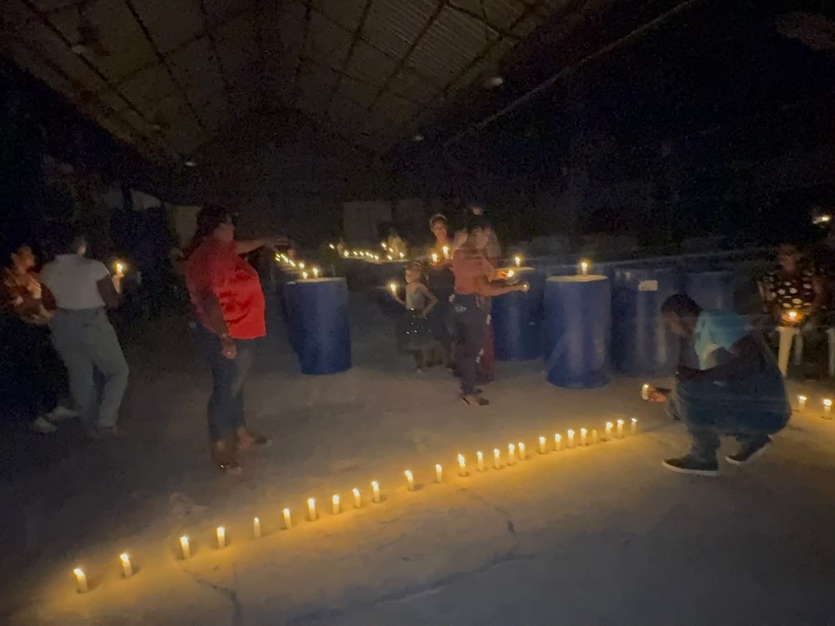 Comunidad realiza vigilia ante cierre de zona franca en Oviedo, Pedernales