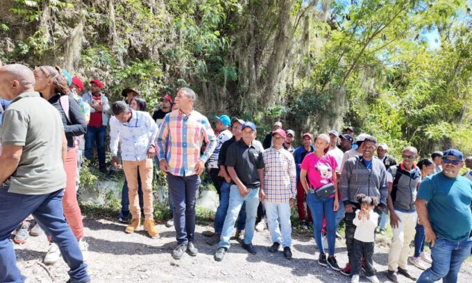 Comunitarios de San Juan reclaman carreteras, empleos y desarrollo minero