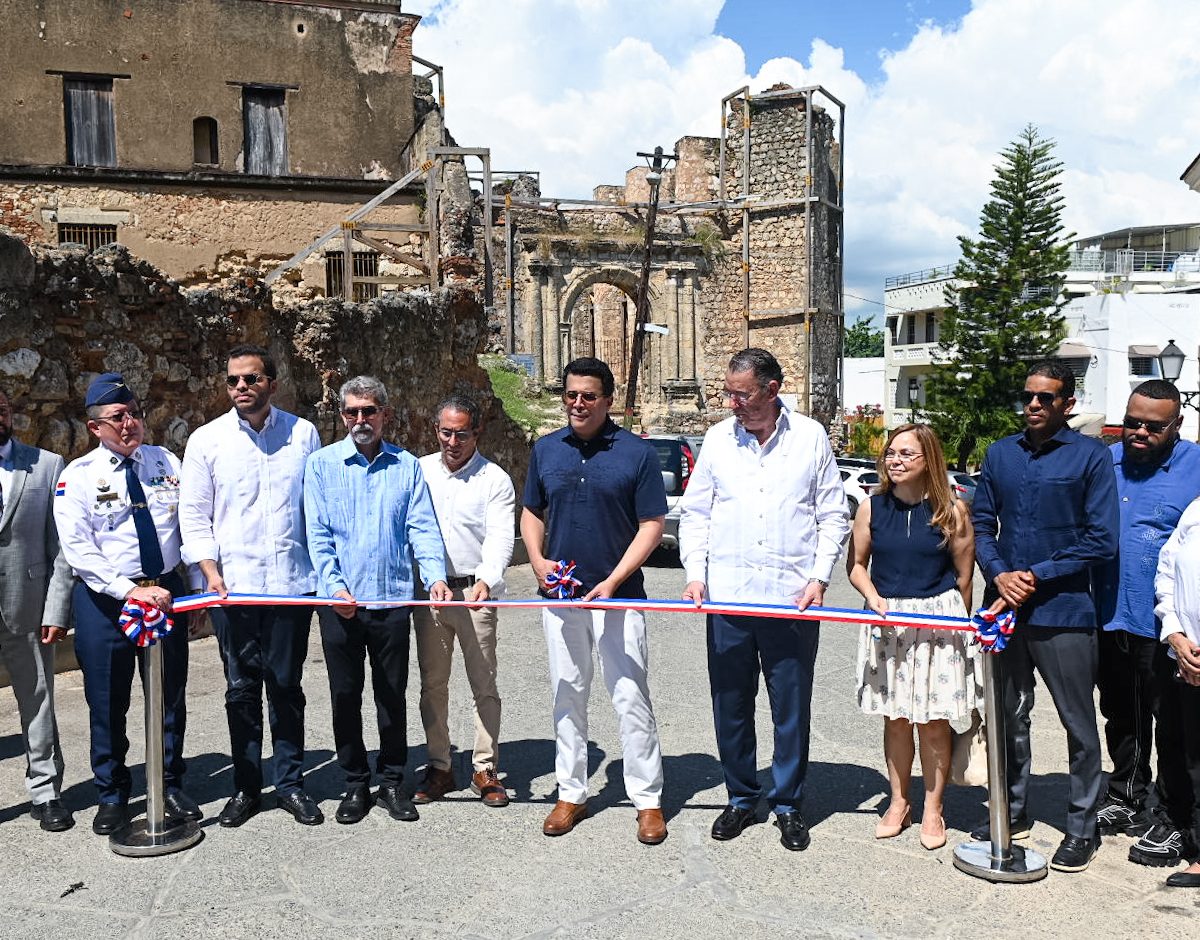 David Collado concluye entregas de calles intervenidas en Ciudad Colonial por RD$221 millones