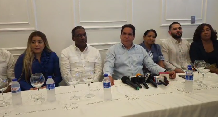 Elpidio Infante se retracta y atribuye a IA video sobre su renuncia al proyecto de David Collado